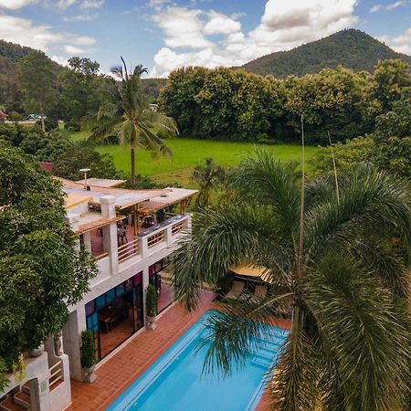 Baanpong Lodge San Kamphaeng Dış mekan fotoğraf