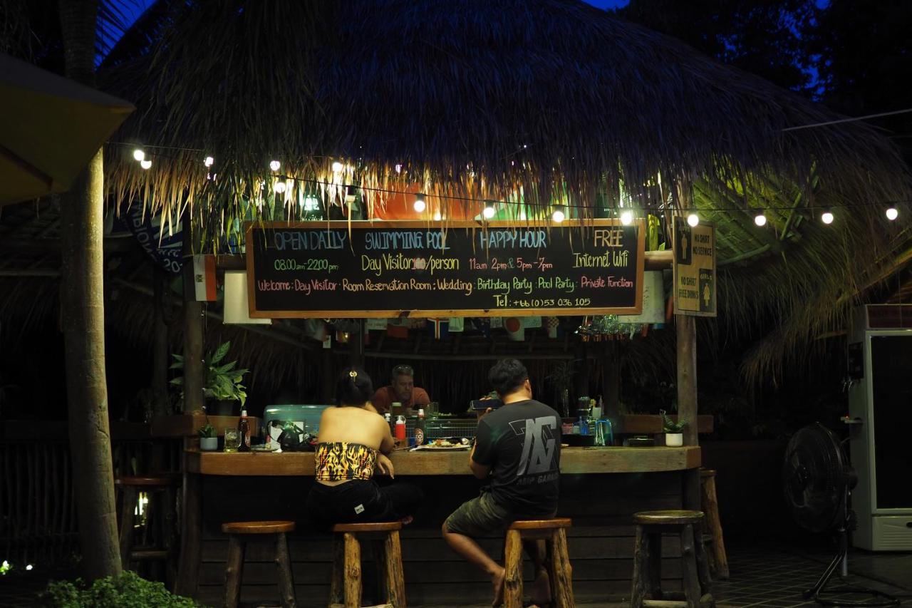 Baanpong Lodge San Kamphaeng Dış mekan fotoğraf