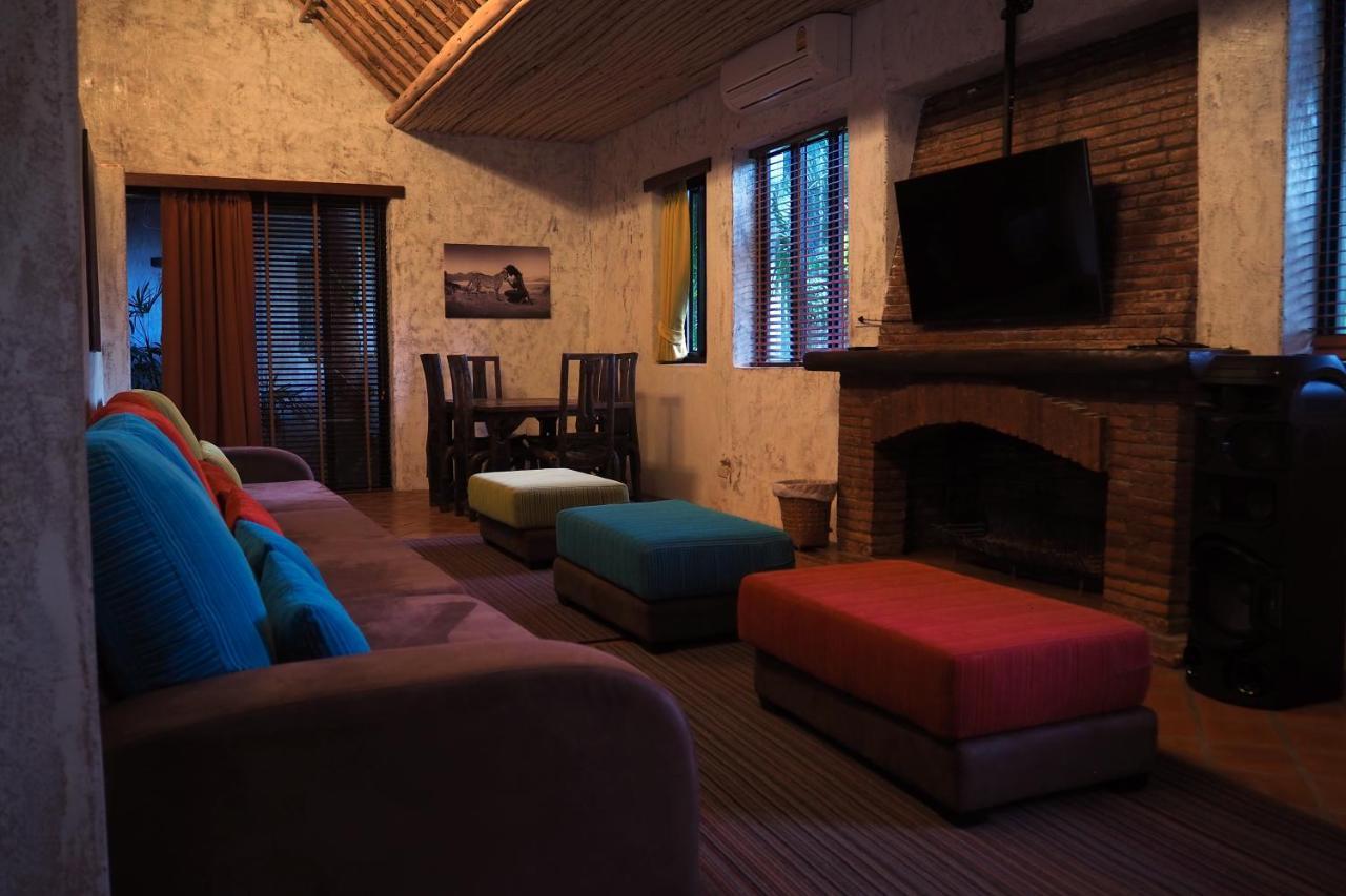 Baanpong Lodge San Kamphaeng Dış mekan fotoğraf