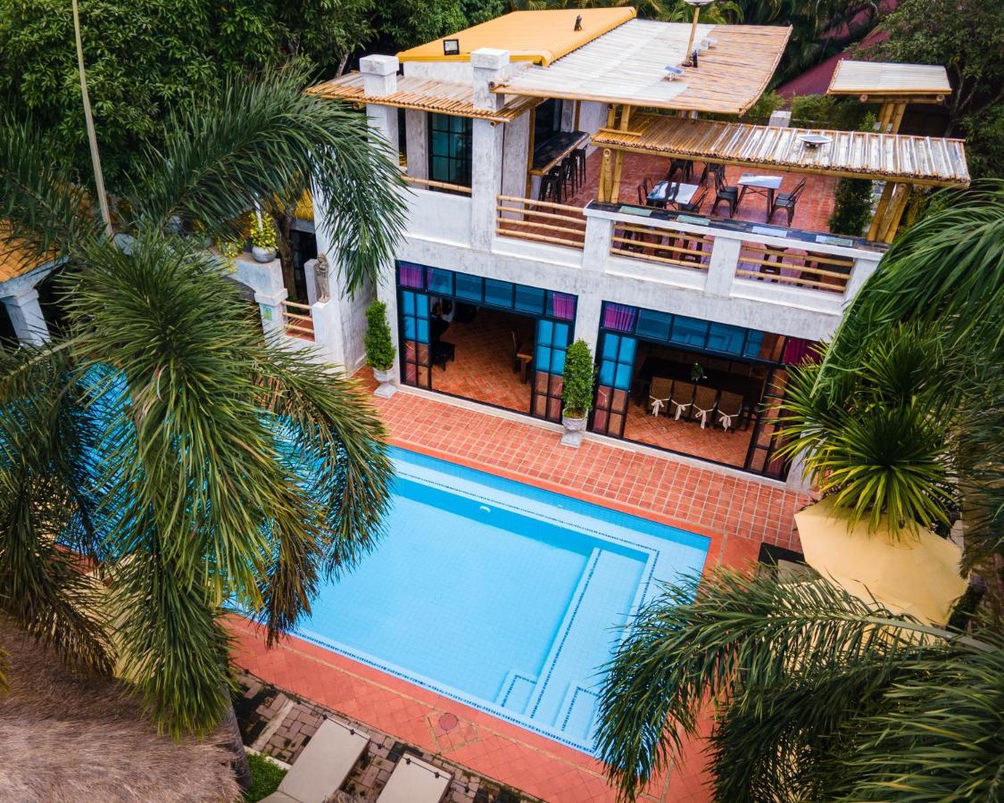 Baanpong Lodge San Kamphaeng Dış mekan fotoğraf