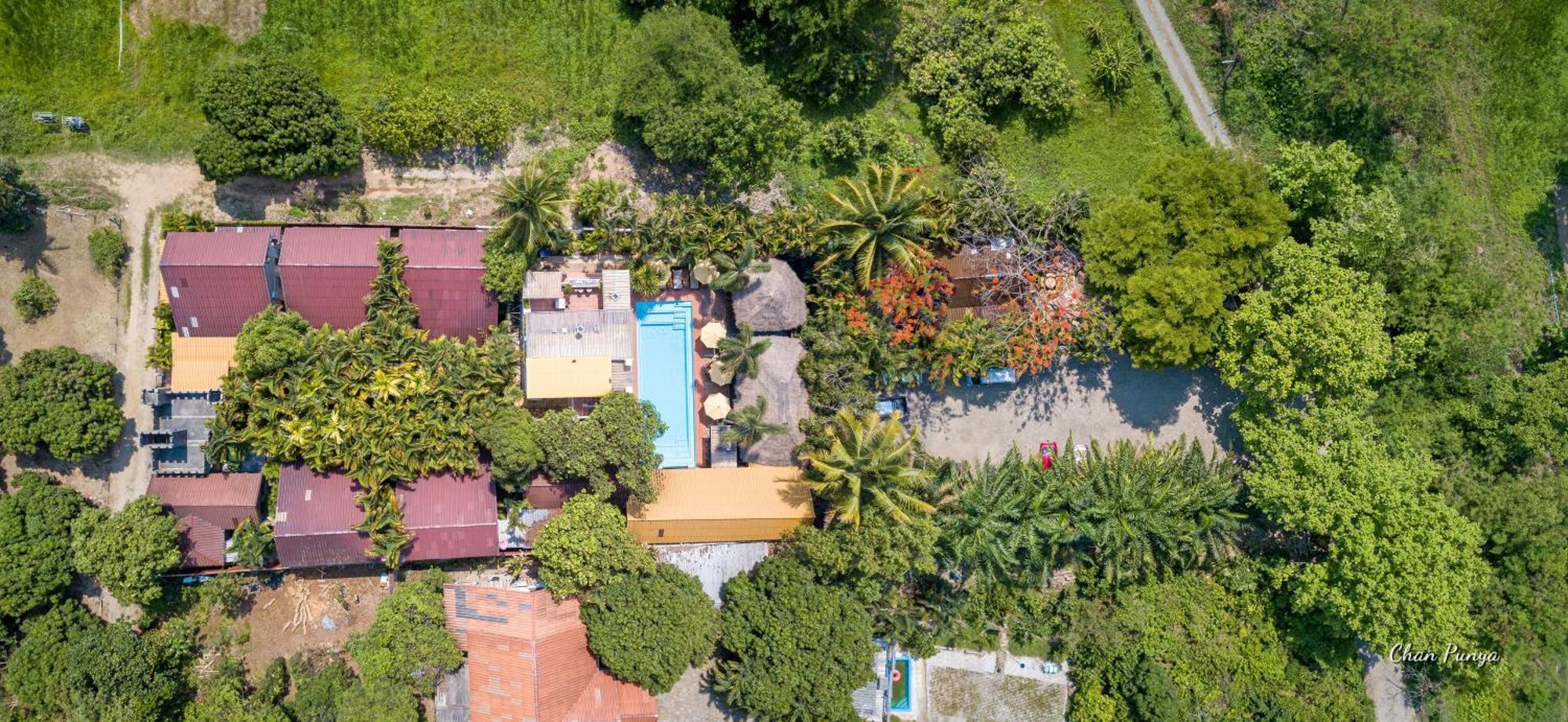 Baanpong Lodge San Kamphaeng Dış mekan fotoğraf