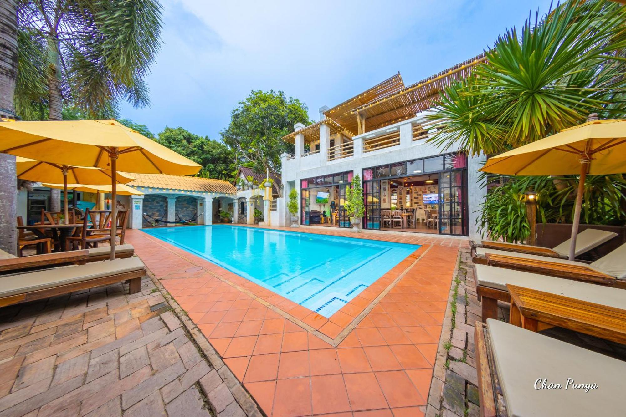 Baanpong Lodge San Kamphaeng Dış mekan fotoğraf