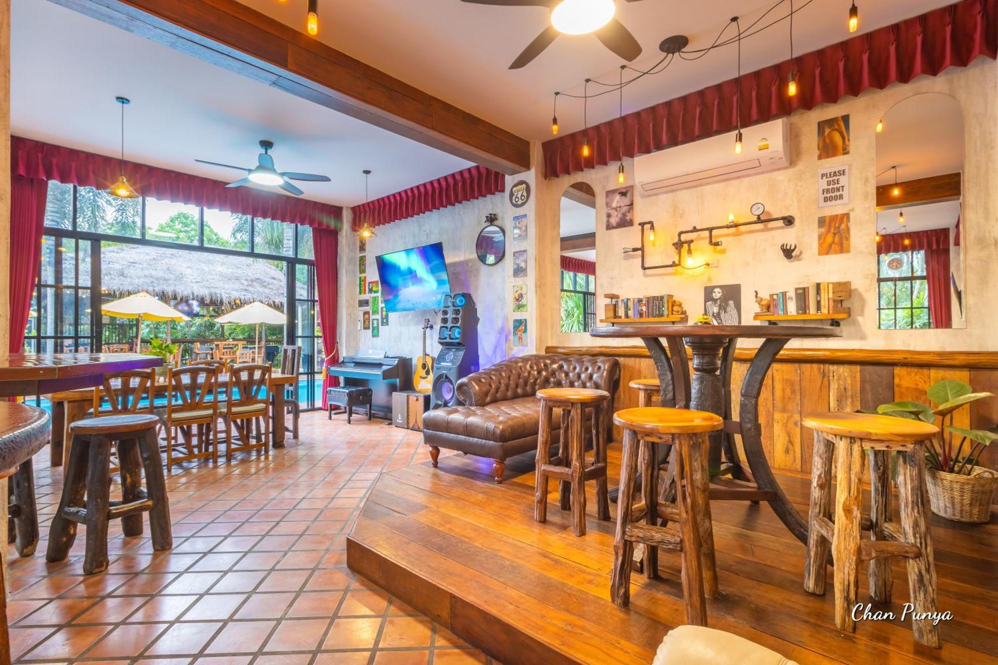 Baanpong Lodge San Kamphaeng Dış mekan fotoğraf