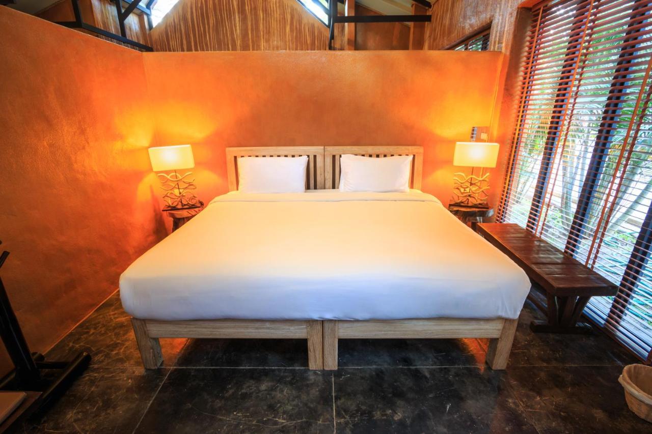 Baanpong Lodge San Kamphaeng Dış mekan fotoğraf